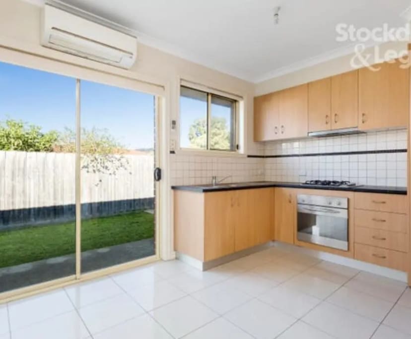 Whole property with 2 rooms for rent