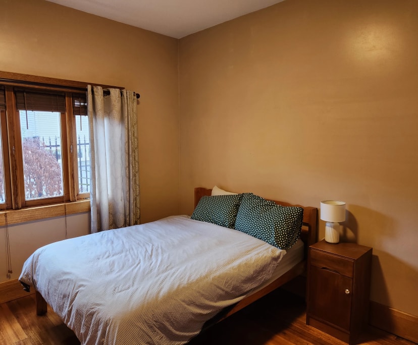 Room in a share house