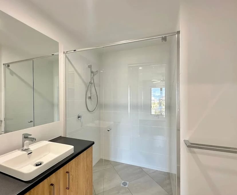 $225, Share-house, 3 bathrooms, Nirimba QLD 4551