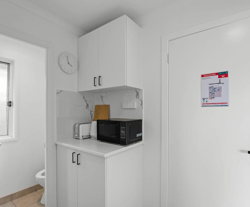 $350, Share-house, 5 bathrooms, Geelong VIC 3220