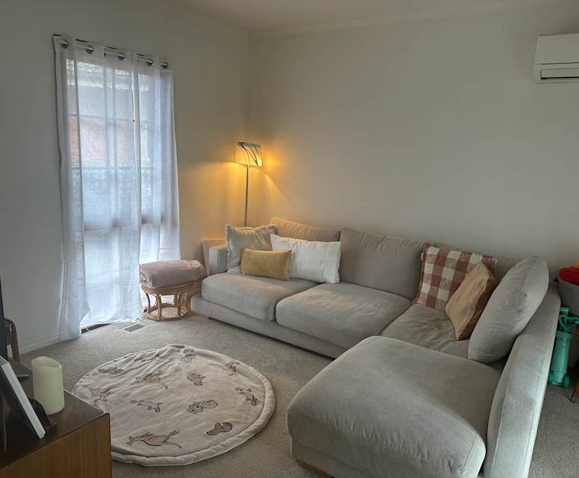 Whole property with 2 rooms for rent