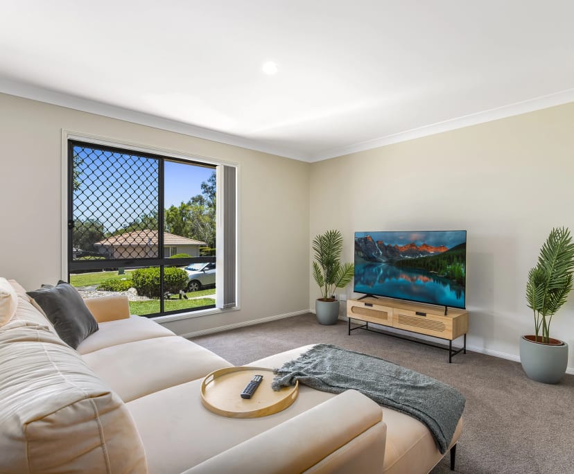 2 Rooms for Rent in Eight Mile Plains, Brisbane 3...