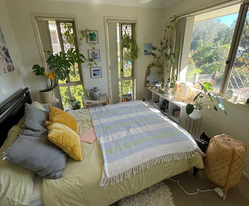 Furnished room in a share house