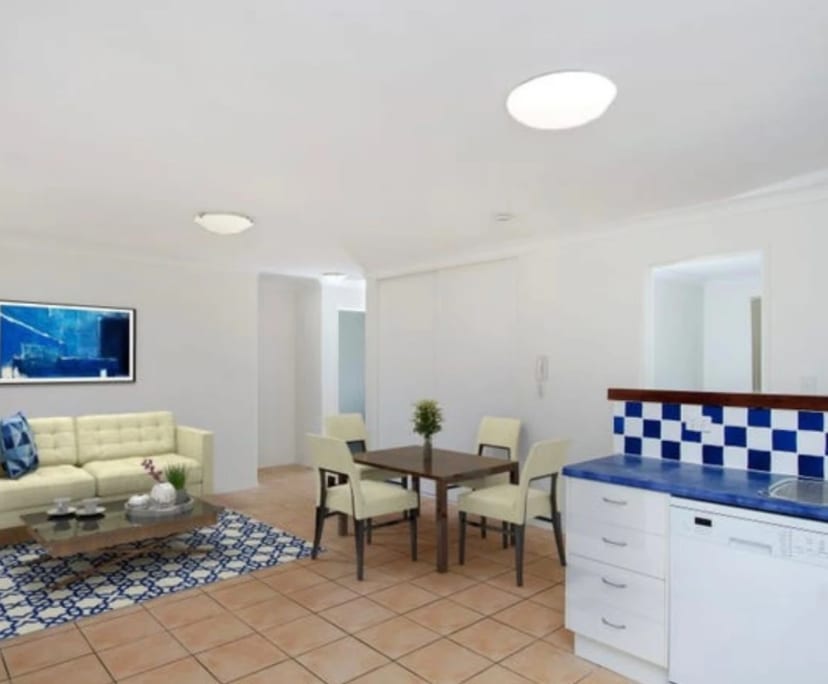 Furnished room in a flatshare