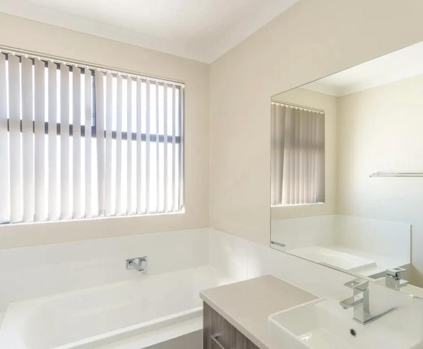 $285, Share-house, 3 bathrooms, Beaconsfield WA 6162