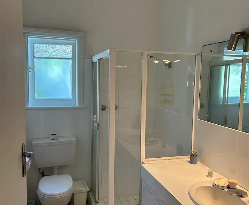 $450, Share-house, 3 bathrooms, Dee Why NSW 2099
