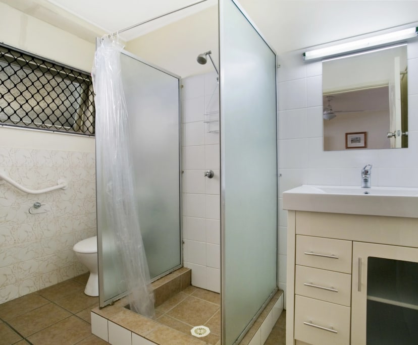 $700, 1-bed, 1 bathroom, Surfers Paradise QLD 4217