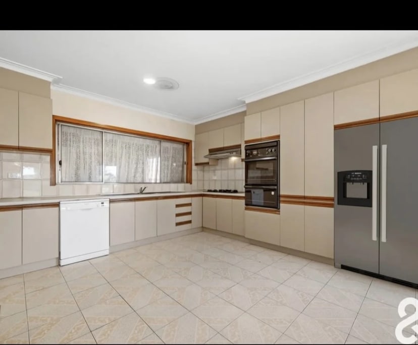 Room in a share house