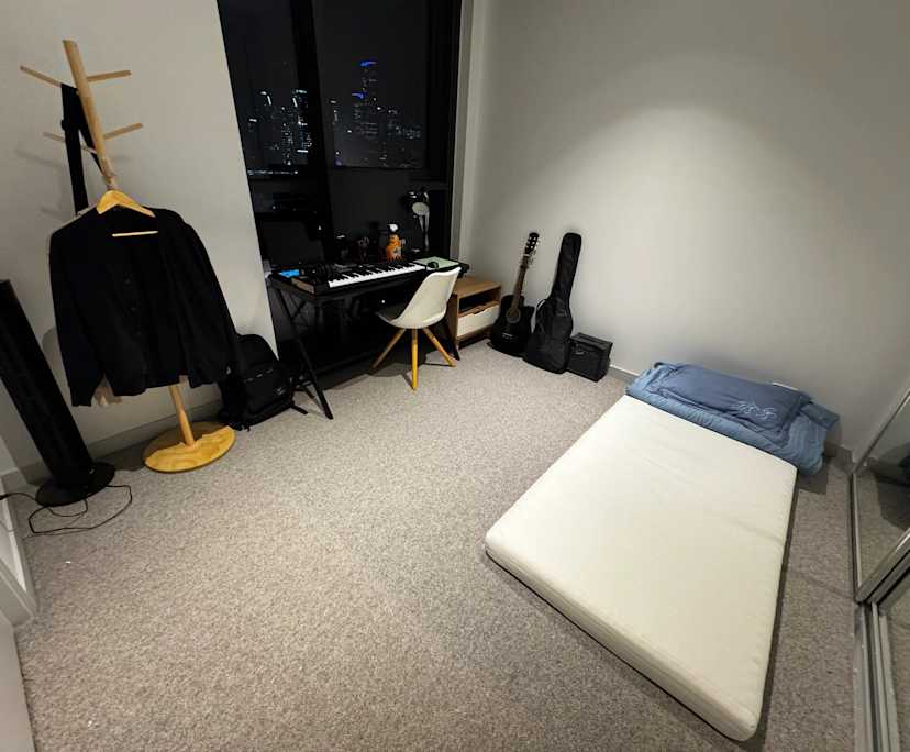 Furnished room with own bathroom