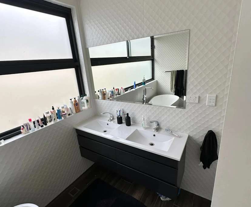 $350, Share-house, 5 bathrooms, Hurstville NSW 2220