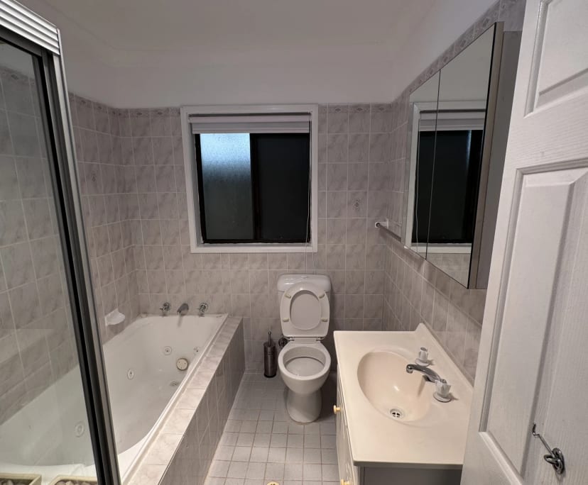 $280, Share-house, 5 bathrooms, Campbelltown NSW 2560