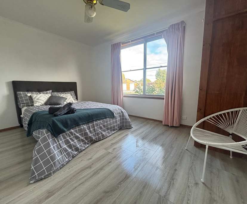 $200, Share-house, 3 bathrooms, Newcomb VIC 3219