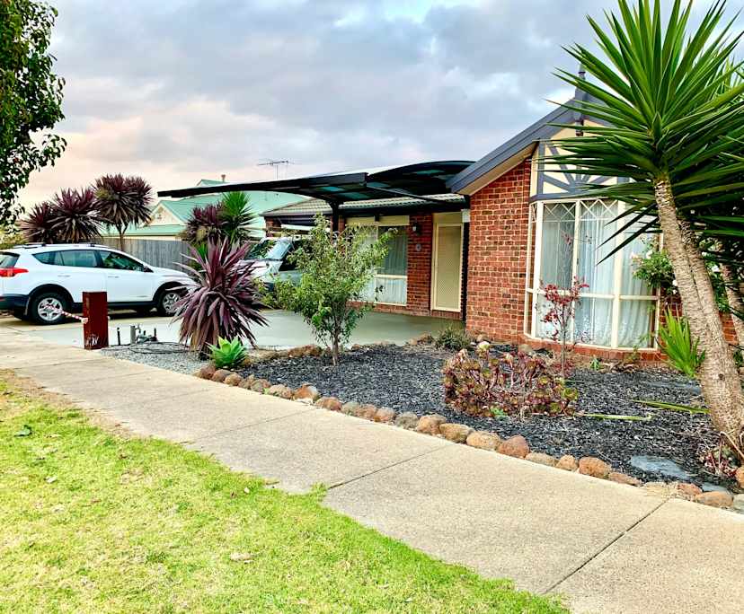 Unfurnished room with own bathroom