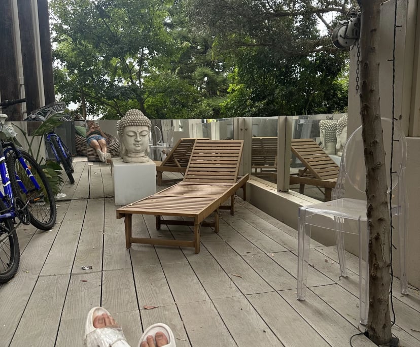 Furnished room studio flat for rent