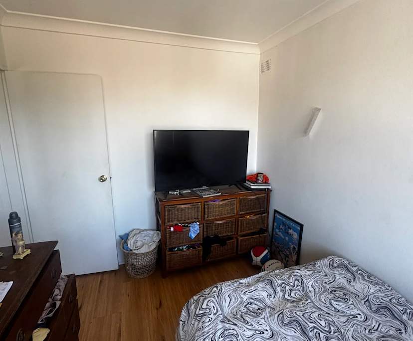 Furnished room in a flatshare