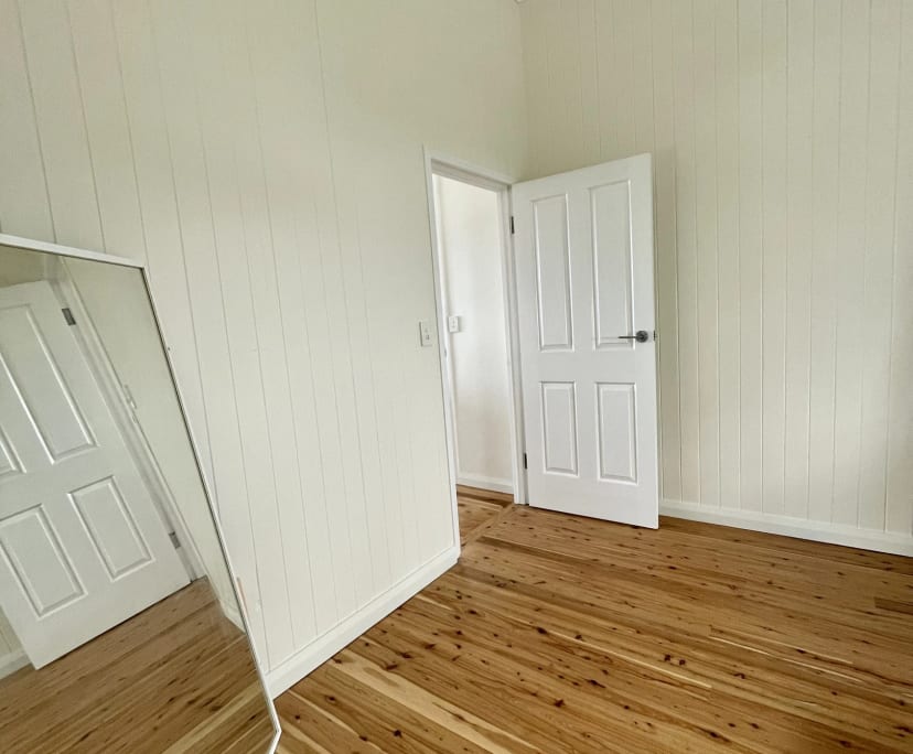 $350, Share-house, 3 bathrooms, Coolangatta QLD 4225