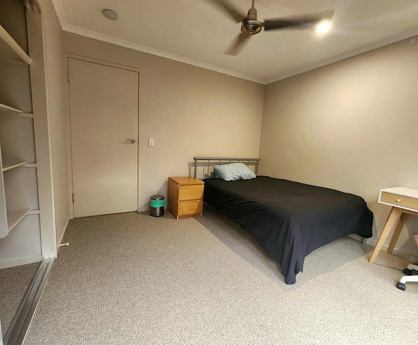 $300, Share-house, 2 rooms, Caloundra West QLD 4551, Caloundra West QLD 4551