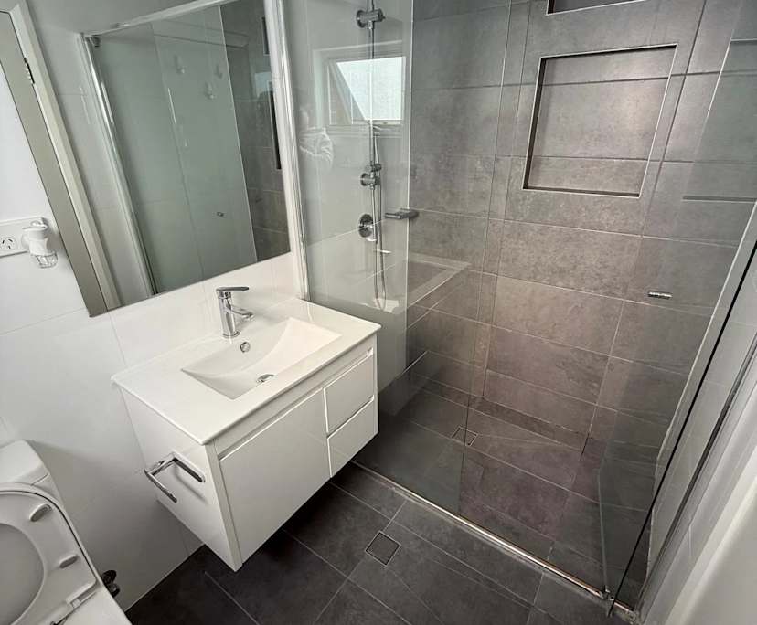 $600, Granny-flat, 2 bathrooms, Granville NSW 2142