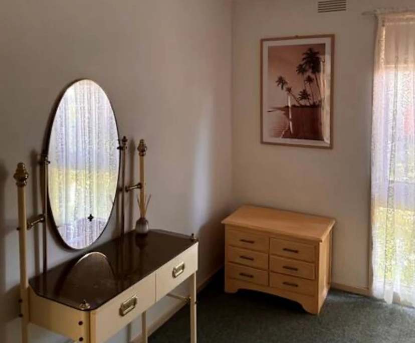 $250, Share-house, 4 bathrooms, Flora Hill VIC 3550