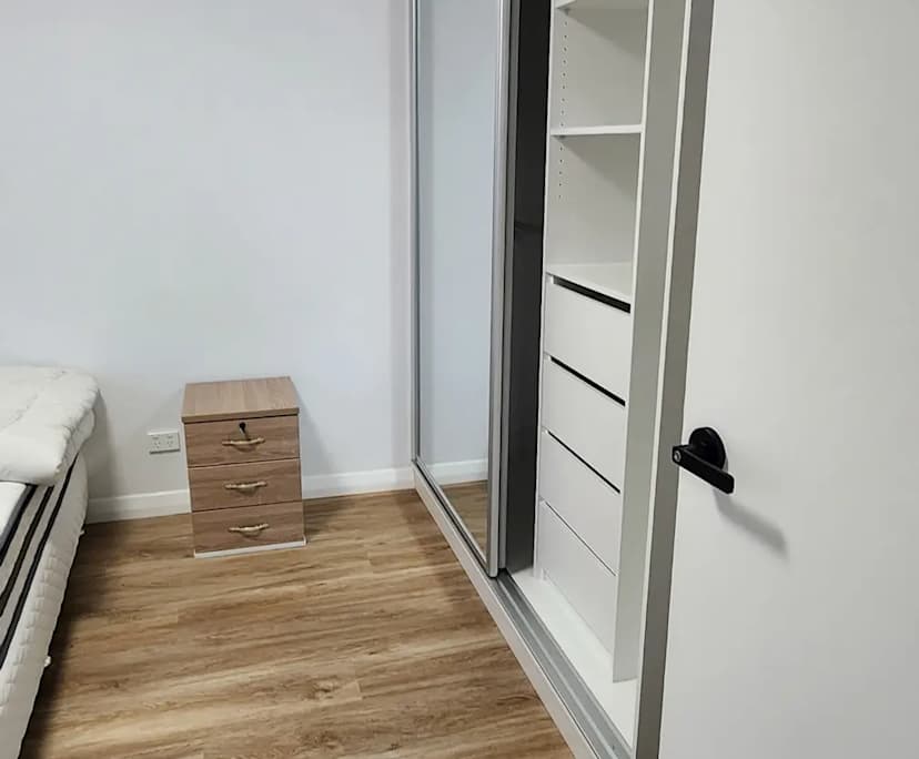 $800, Whole-property, 2 bathrooms, Caulfield South VIC 3162