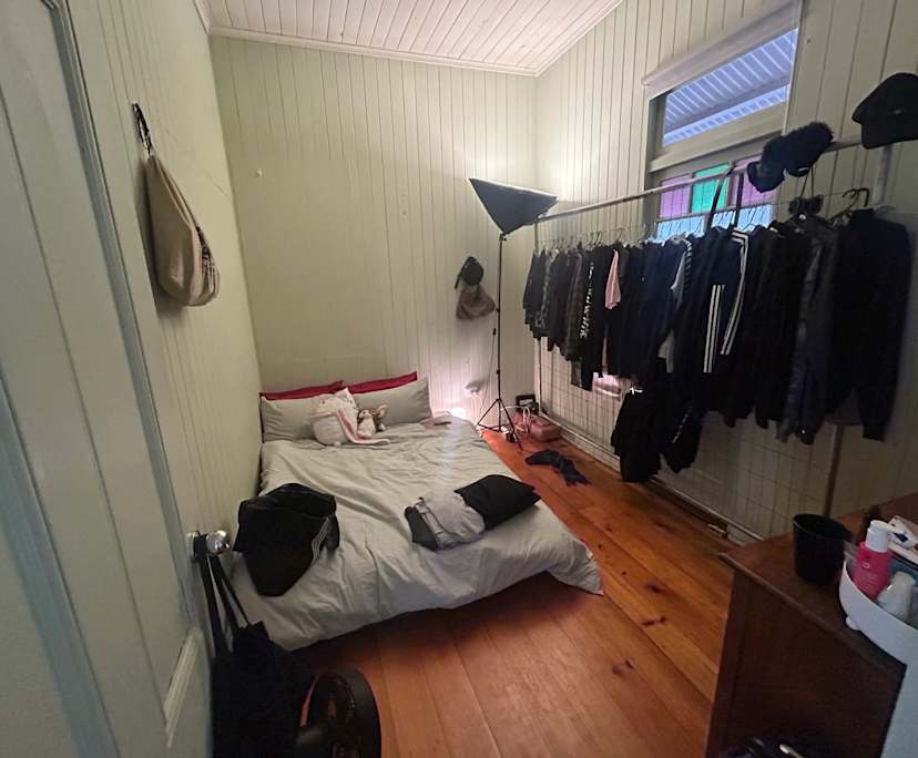 $155, Flatshare, 4 bathrooms, Bardon QLD 4064