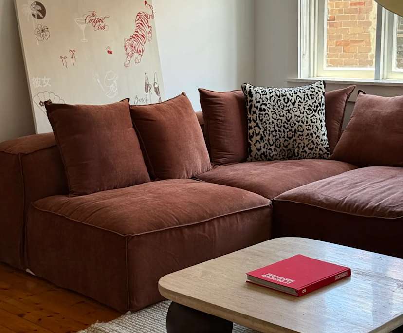 Unfurnished room in a flatshare