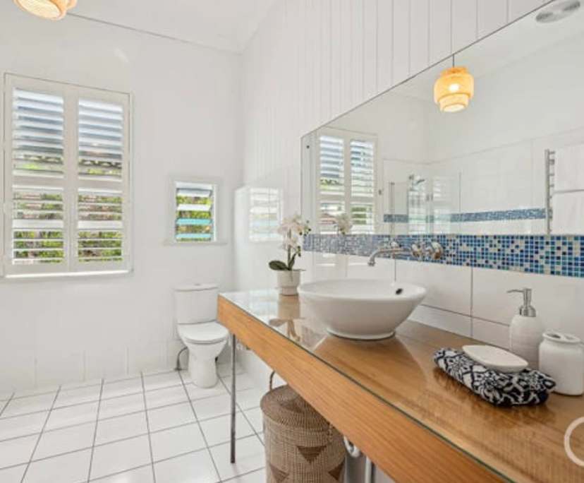 $350, Share-house, 3 bathrooms, Ashgrove QLD 4060