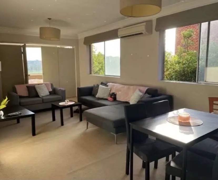 Whole property with 3 rooms for rent