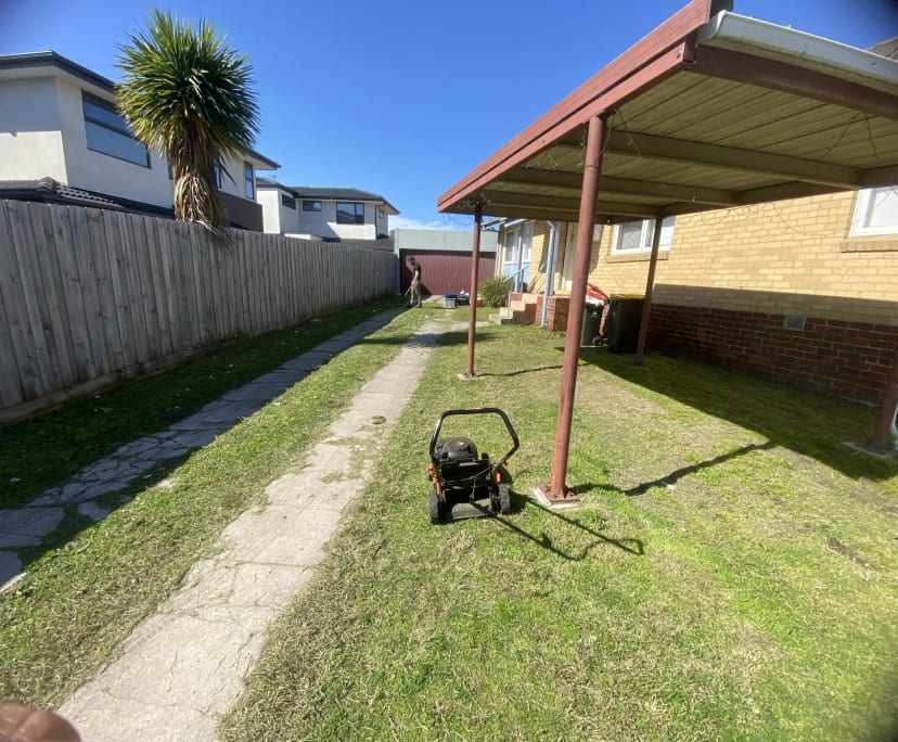 $210, Whole-property, 2 bathrooms, Chadstone VIC 3148