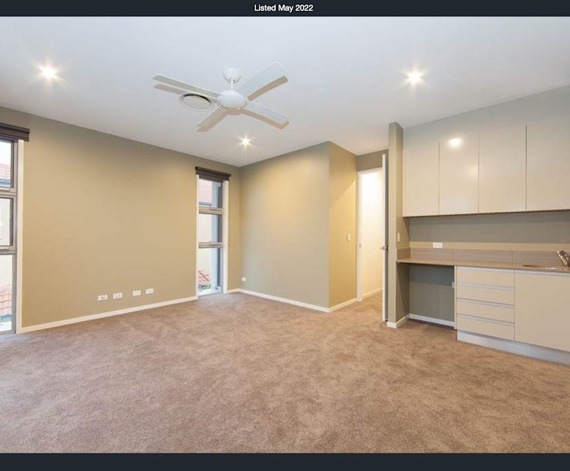 Unfurnished room in a flatshare
