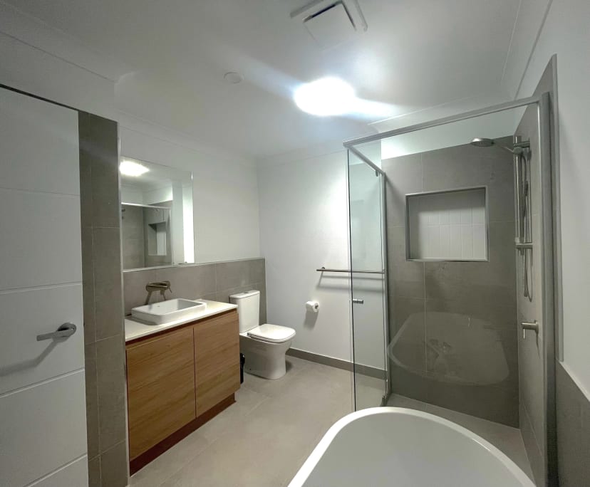 $380, Share-house, 3 bathrooms, Southport QLD 4215