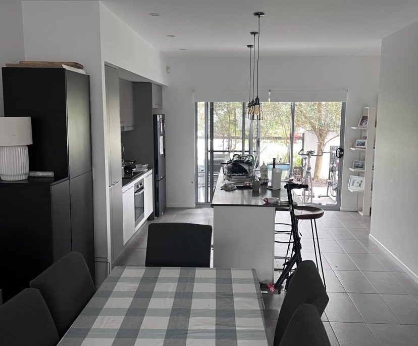 $370, Share-house, 4 bathrooms, Birtinya QLD 4575