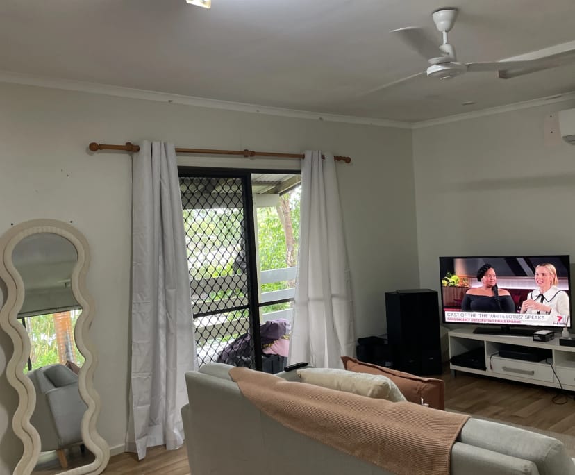 Unfurnished room in a share house