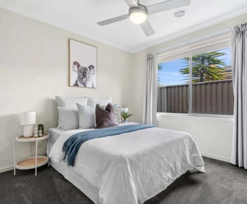 Unfurnished room in a share house