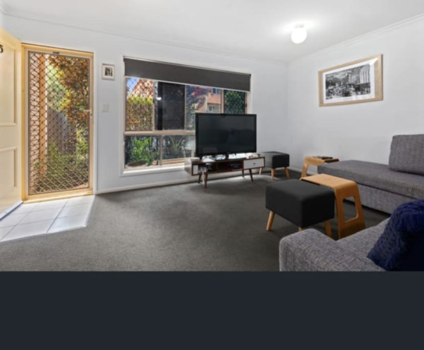 Unfurnished room in a flatshare