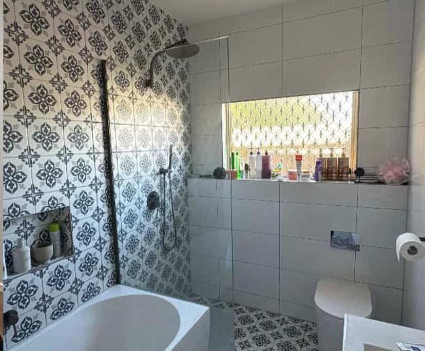 Furnished room with own bathroom