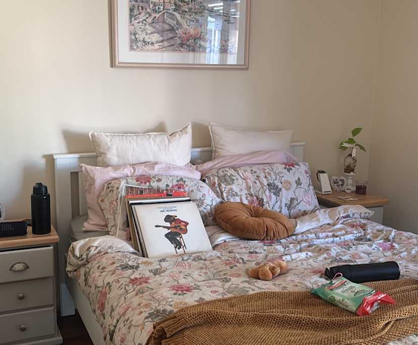 Unfurnished room in a share house
