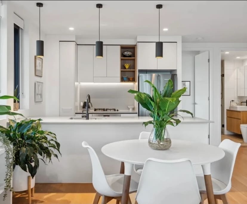 $700, Flatshare, 2 bathrooms, Coolangatta QLD 4225