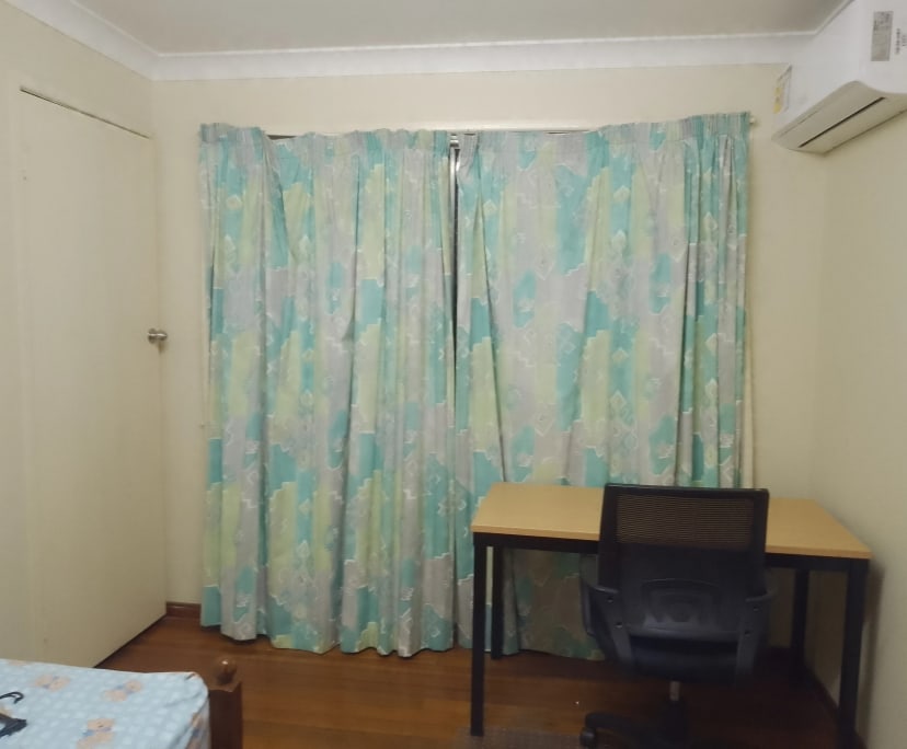Room in a share house