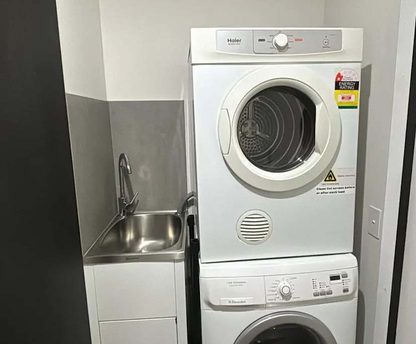 $750, Whole-property, 2 bathrooms, Carlton VIC 3053