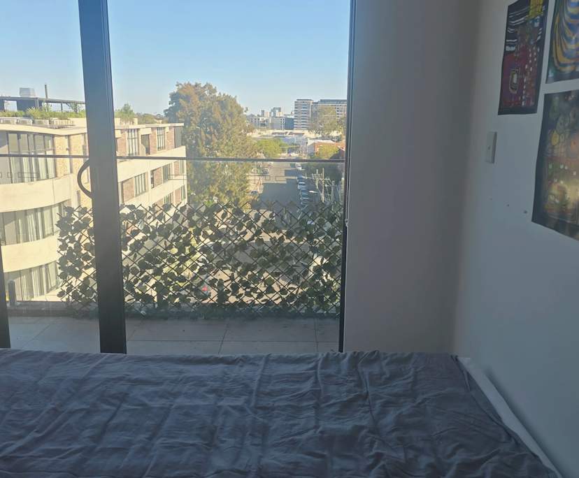 Unfurnished room with own bathroom