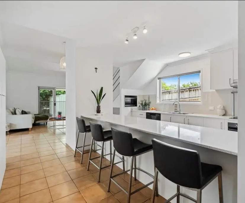 $310, Share-house, 5 bathrooms, Benowa QLD 4217