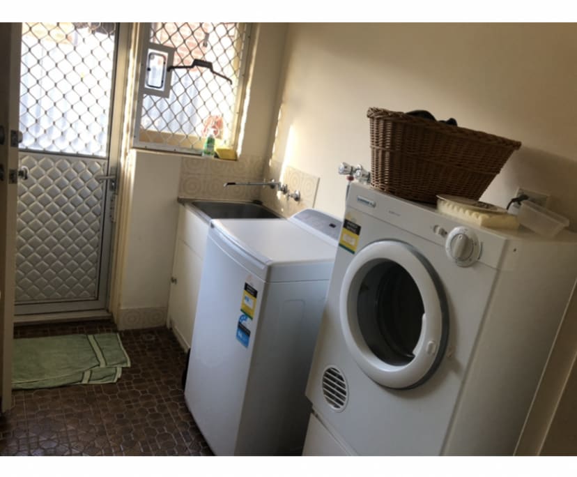 $230, Share-house, 5 bathrooms, Victoria Park WA 6100