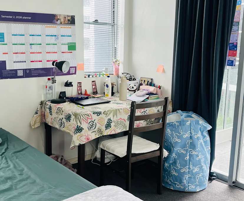 Furnished room in a share house