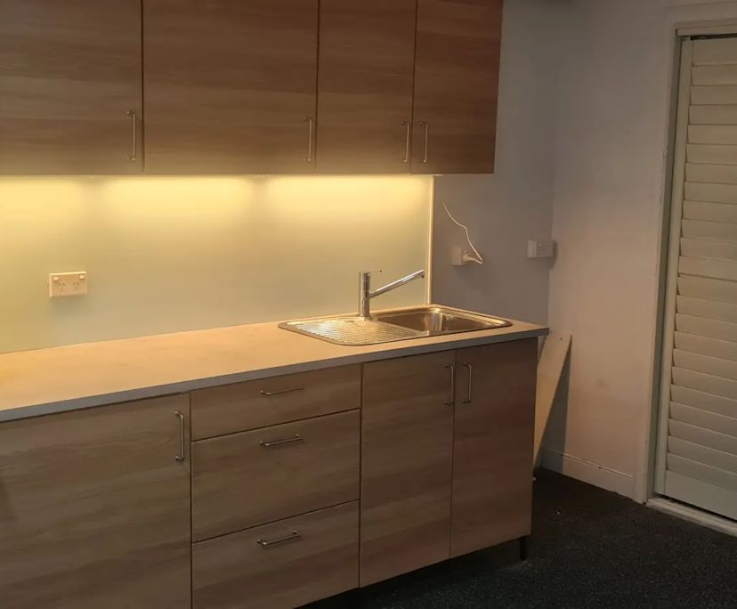 $600, Granny-flat, 3 bathrooms, Keiraville NSW 2500