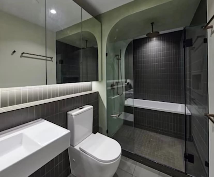 Unfurnished room in a flatshare