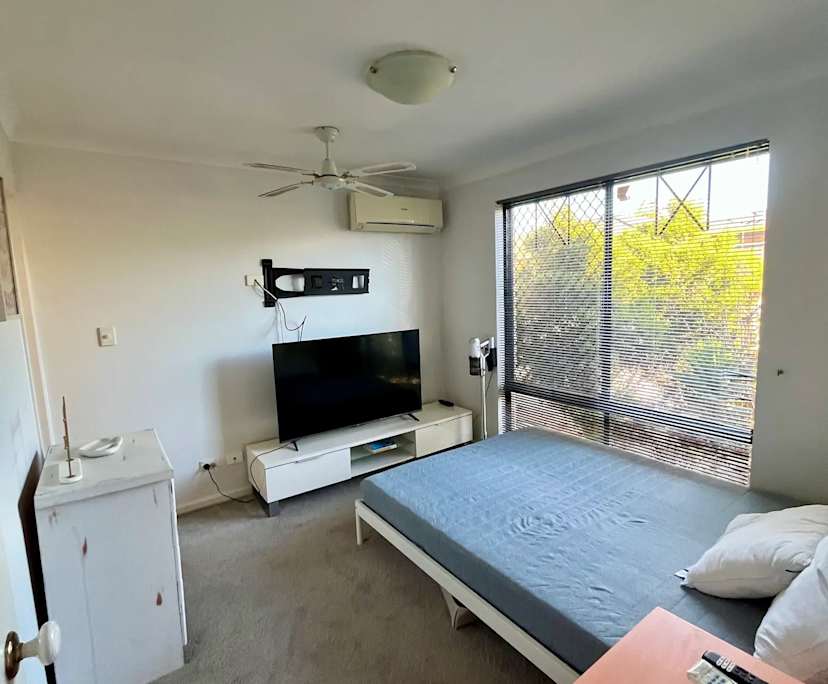 Room studio flat for rent