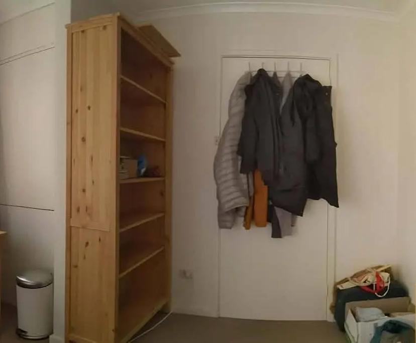 Room in a share house