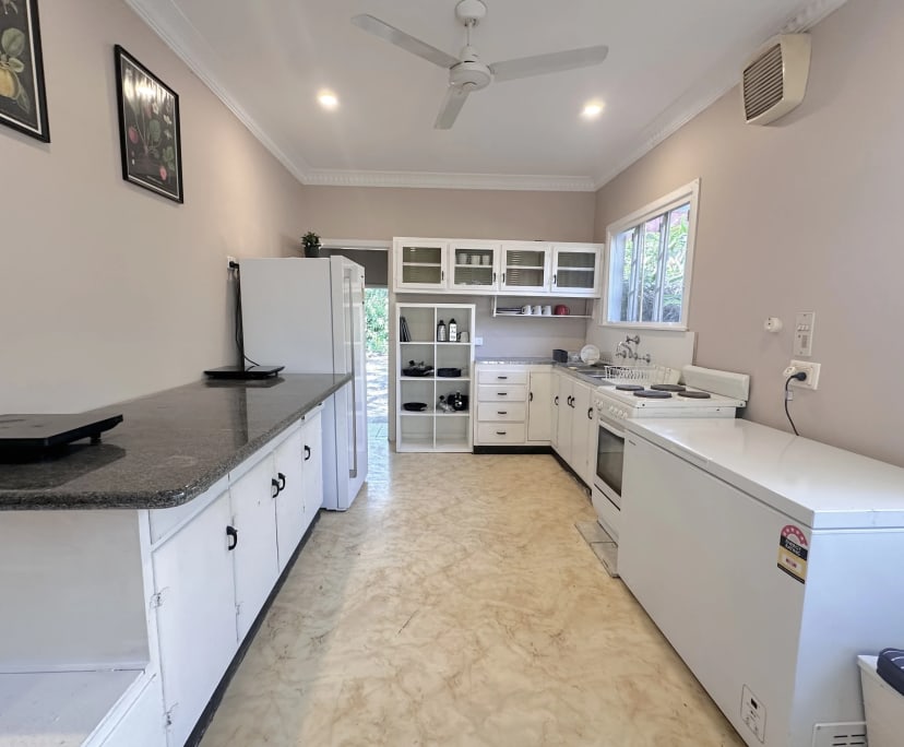 $295, Share-house, 5 bathrooms, Saint Lucia QLD 4067