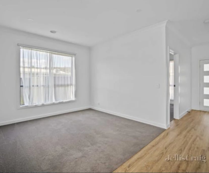Unfurnished room with own bathroom